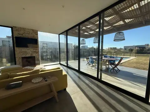 Casa en Venta en Magallanes - Barrio cerrado, USD 368.000