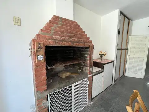 Casa 7 ambientes con 3 baños