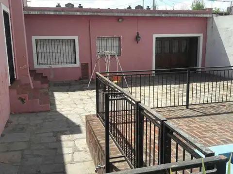Departamento en venta - 5 Dormitorios 3 Baños - Ayacucho