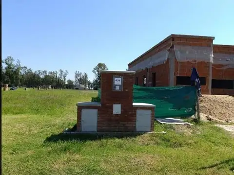 Av Parque Pilar del Este s/n