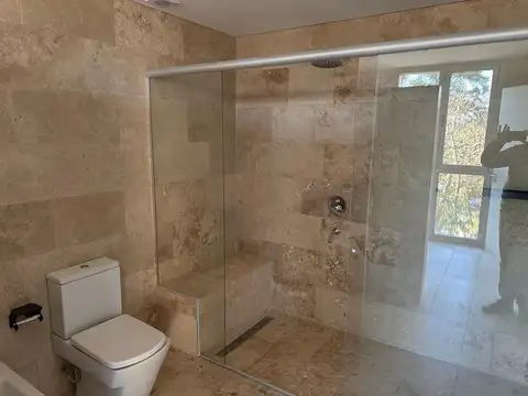 Departamento 6 ambientes con 4 baños