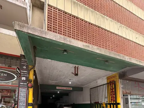Cochera en venta - CENTRO