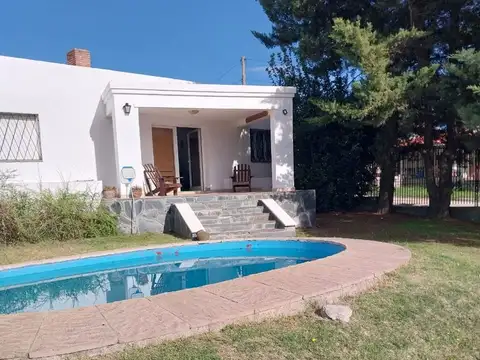 Casa 3 dormitorios La Falda excepcional vista