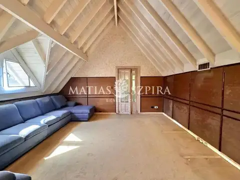Casa 6 ambientes con 5 baños