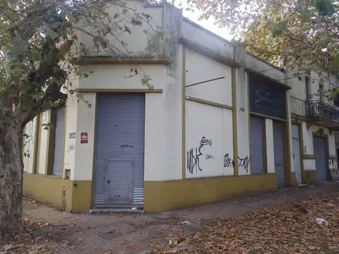 ALQUILER SALON MULTIPLES USOS  CALLE TUCUMAN Y QUINTANA QUILMES