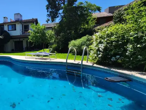 Casa 5 ambientes con 3 baños