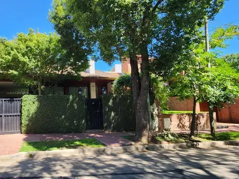 Venta Casa en Beccar vias a Libertador 3 dormitorios