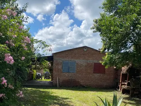 Casa 2 ambientes con 1 baño