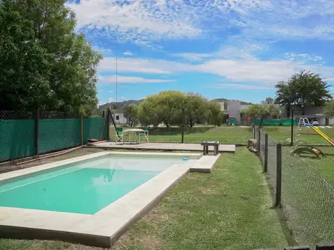 Casa en Alquiler con 2 cocheras