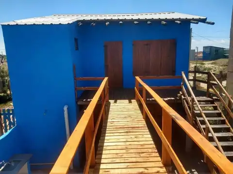 Casa en venta - 2 Dormitorios 2 Baños - Cochera - 300Mts2 - Mar de Cobo