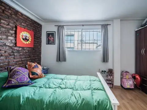 Depto Tipo Casa en Venta 50 años