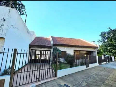Pedro B. Palacios 100