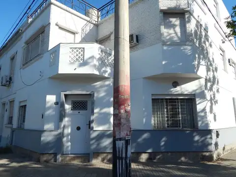 VENTA CASA 3 DOR. COCHERA Y TERRAZA  Bº HOSPITALES