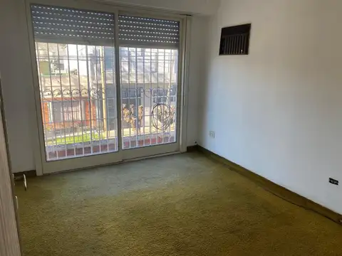 Depto Tipo Casa en Venta 60 años