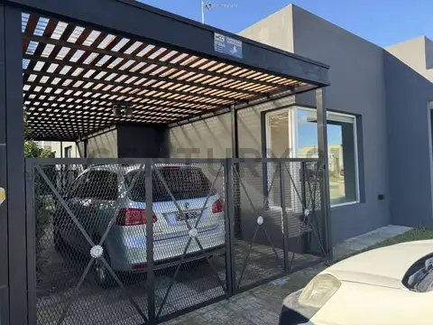 Casa en Venta en Pilar del Este - San Ramón, USD 178.000