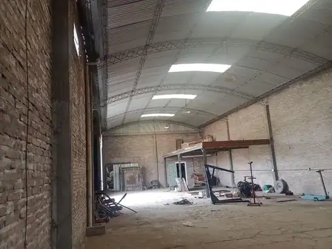 ALQUILER DE GALPÓN 350 M2 UBICACIÓN EXCLUSIVA, PERÉZ.