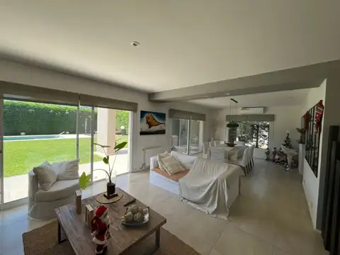 Casa 5 ambientes en Venta en Escobar