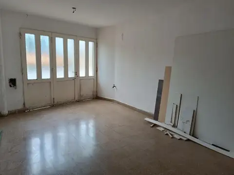 Casa en Alquiler con 1 cochera