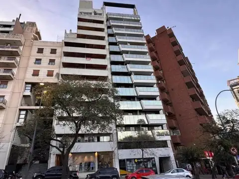 Poeta Lugones al 100