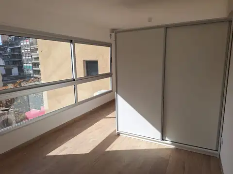 MONOAMBIENTE DIVIDIDO- LATERAL - A ESTRENAR