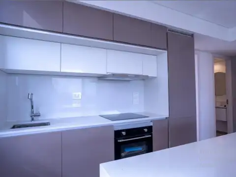 Departamento en Alquiler en La Lucila, USD 1.400