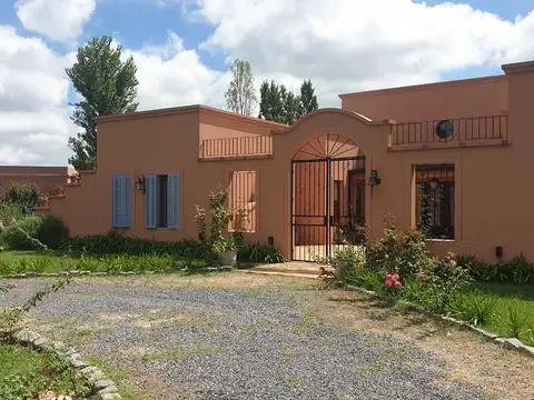 VENTA CASA 4 AMB Y PISCINA - BARRIO CERRADO LA ESCONDIDA MANZANARES - PILAR - APTO CREDITO Y PERMUTA