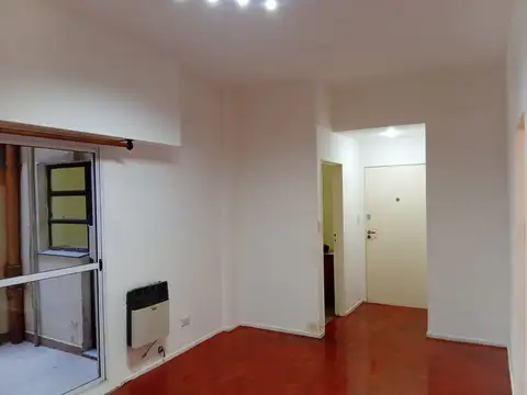 Departamento en Alquiler  PB con 2 Patios.-