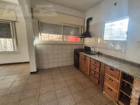 Depto Tipo Casa 4 ambientes con 1 baño
