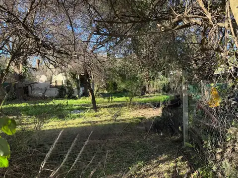 Terreno en venta, con quincho.
