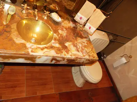 Casa en Venta con 3 cocheras