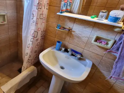 Casa 3 ambientes con 2 baños