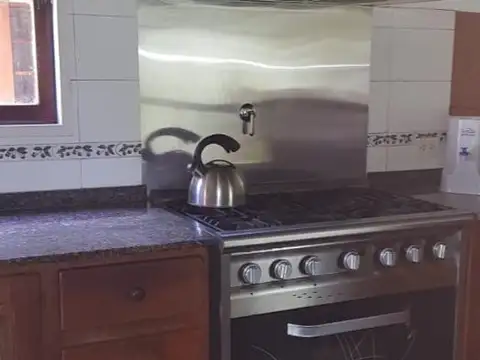 Casa en Venta en Barrio Parque Pero, USD 320.000