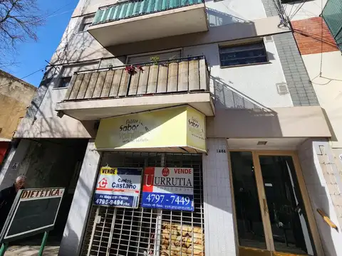 Hipólito Yrigoyen 1400