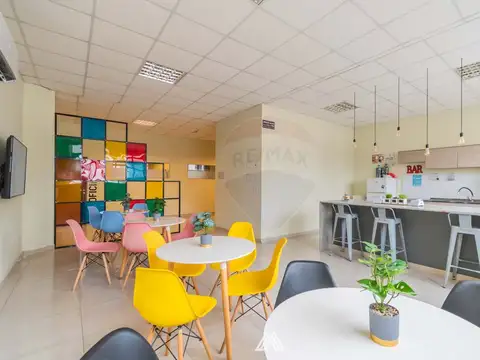 VENTA SEMIPISO DE OFICINAS EQUIPADO EN CENTRO