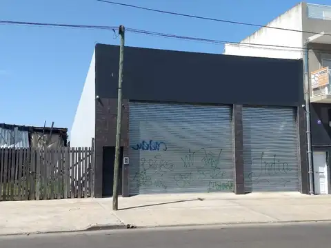 GALPÓN CON OFICINAS APTO AMPLIACIÓN EN VENTA