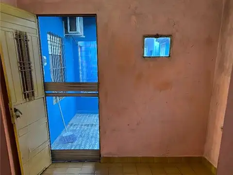 Depto Tipo Casa en Venta en Lanús Oeste, USD 80.000
