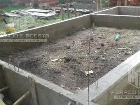 Depto Tipo Casa en Venta con 1 cocheras