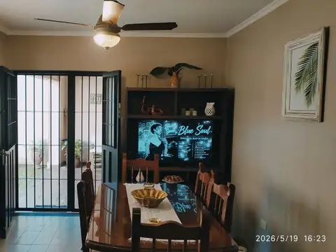 Casa 5 ambientes con 1 baño