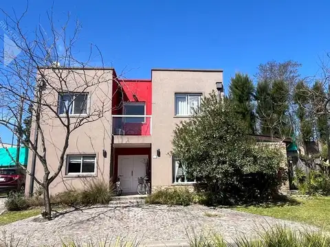 Avda Constituyentes 2245