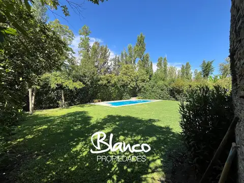 Casa en Alquiler en Saint Matthews, USD 2.300