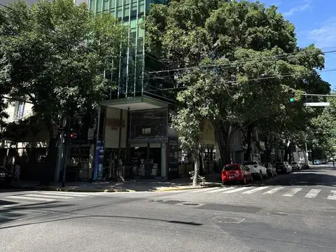 Oficina con cochera en venta en Palermo