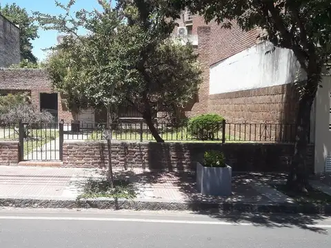 IDEAL UBICACION PARA EMPRENDIMIENTO