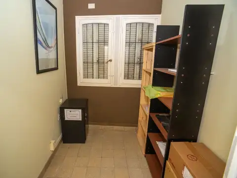 Casa 7 ambientes con 1 baño