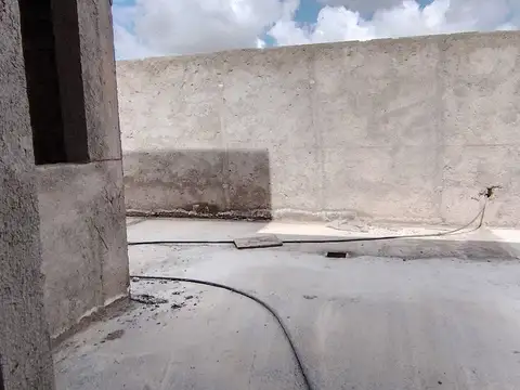 Casa 5 ambientes con 1 baño