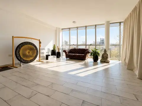VENTA EXCELENTE OFICINA EN PALERMO HOLLYWOOD SEMIPISO AMPLIA Y LUMINOSA OPORTUNIDAD