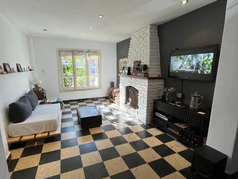 CASA DE GRAN CLASE Y ESTILO - LOMA STELLA MARIS/VARESE