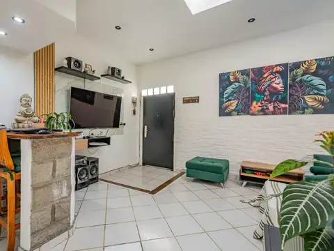 Venta - PH - 5 Ambientes - Patio - Terraza - Permuta - Villa Luro