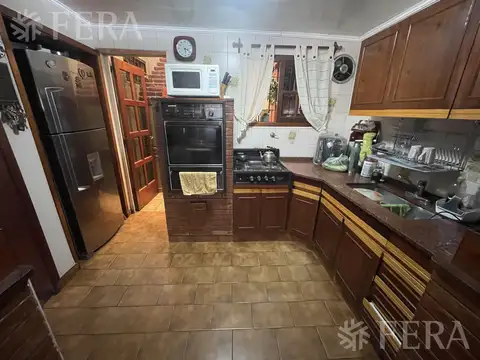 Depto Tipo Casa en Venta en Bernal, USD 110.000