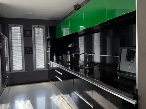 Av Arturo Illia  al 1500