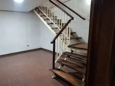 Depto Tipo Casa en Alquiler de 2 dormitorios